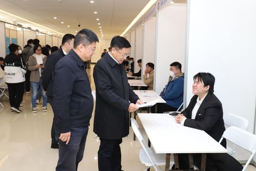 我校与海南省人力资源开发局签署毕业生引才工作站合作协议并开展专场双选会